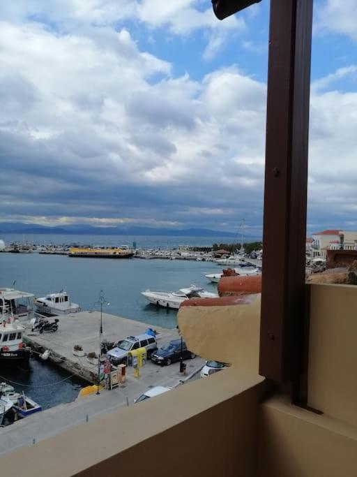Aegina Port Apt 2-Διαμέρισμα Στο Λιμάνι Της Αίγινας 2 Exterior photo