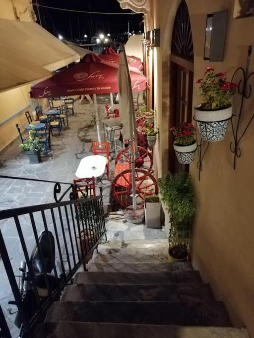 Aegina Port Apt 2-Διαμέρισμα Στο Λιμάνι Της Αίγινας 2 Exterior photo